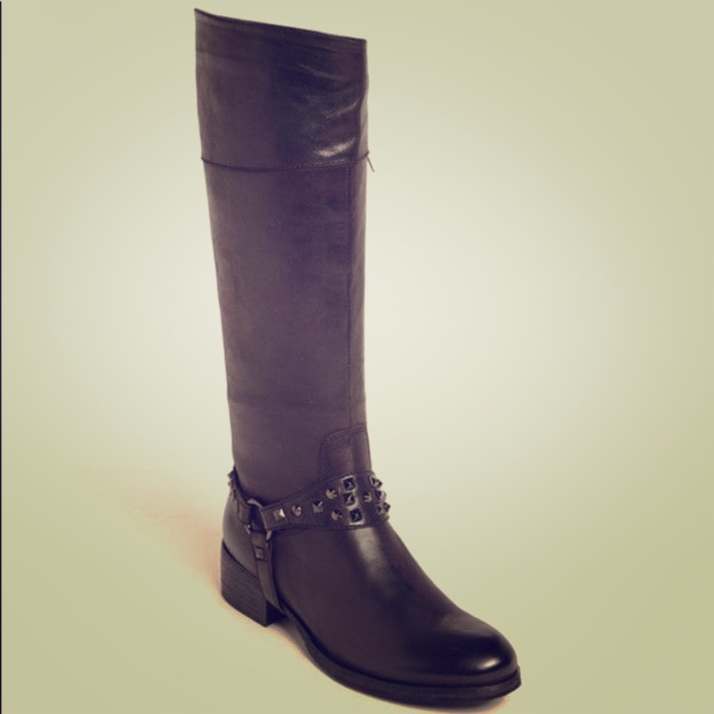 Nordstrom Brass Plum Riding Boots in Black.❤️